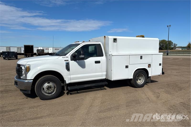 Ford F-350 XL 4x2 Utility Truck Pickup/Pritschenwagen