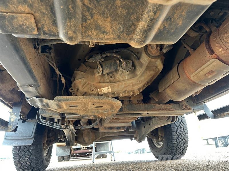 Ford F-350 XL 4x4 Crew Cab Pickup Drugi