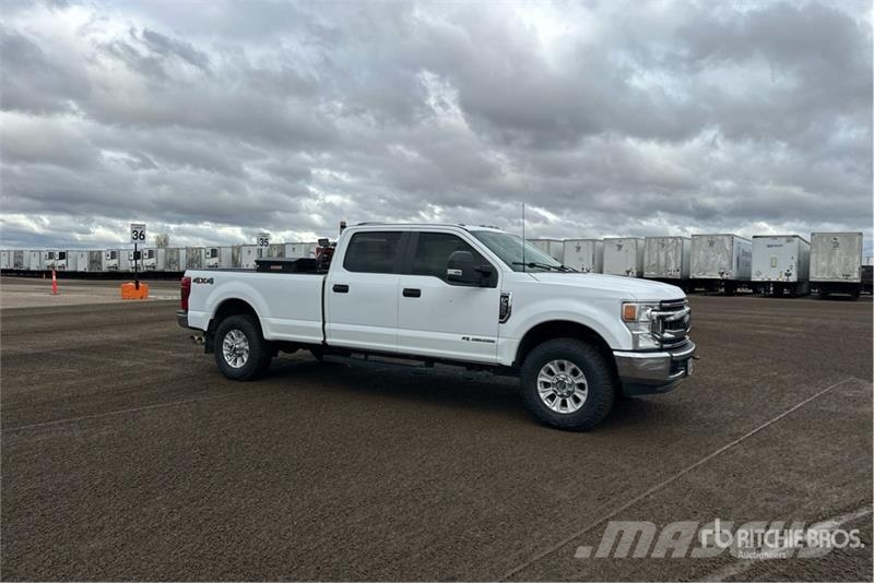 Ford F-350 XL 4x4 Crew Cab Pickup Otras furgonetas