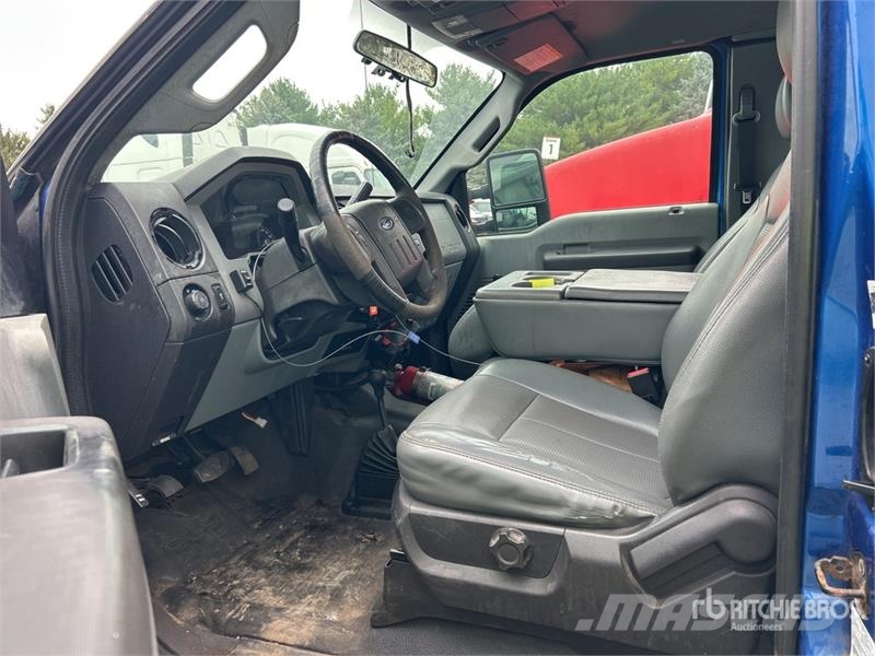 Ford F-350 XL 4x4 Extended Cab Pickup Furgoni altro