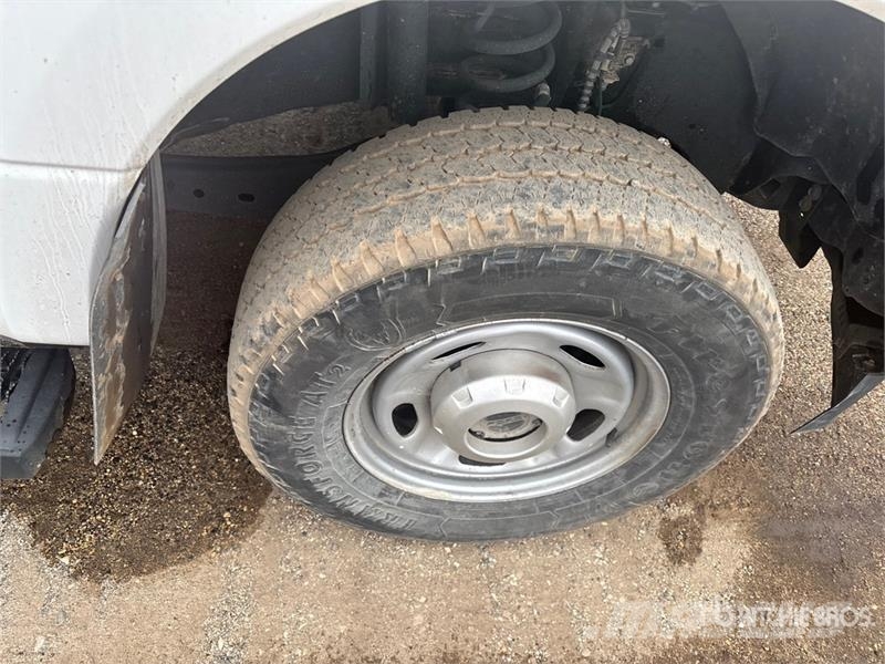 Ford F-350 XL 4x4 Extended Cab Pickup أخرى