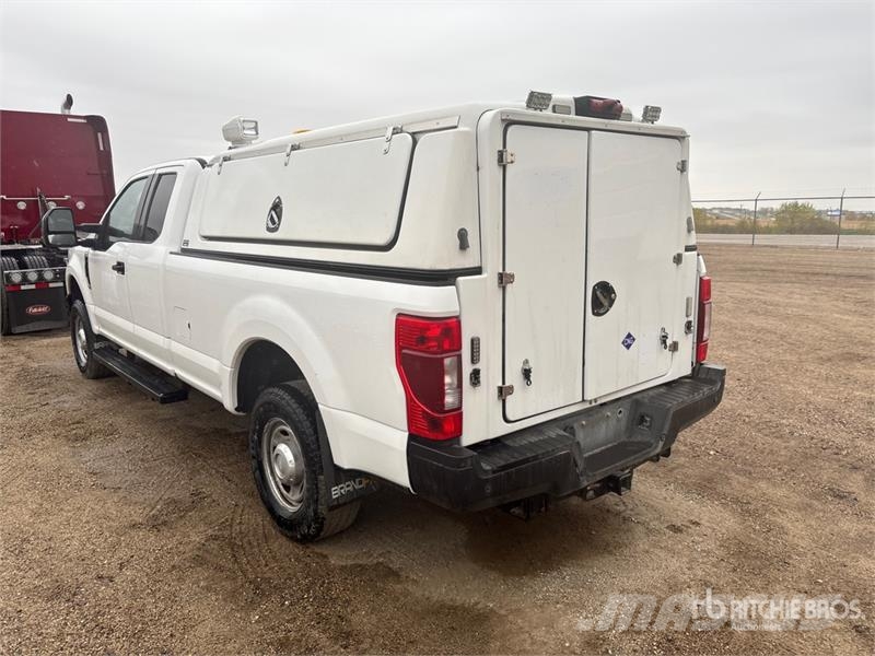 Ford F-350 XL 4x4 Extended Cab Pickup أخرى