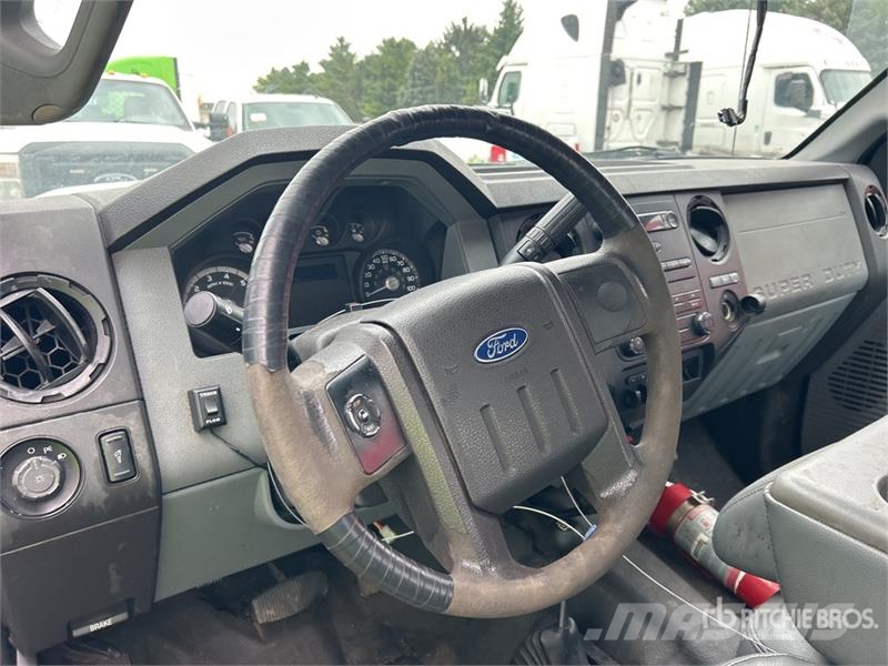 Ford F-350 XL 4x4 Extended Cab Pickup Furgoni altro