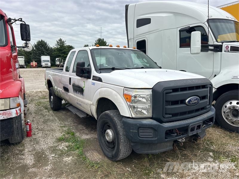 Ford F-350 XL 4x4 Extended Cab Pickup Furgoni altro