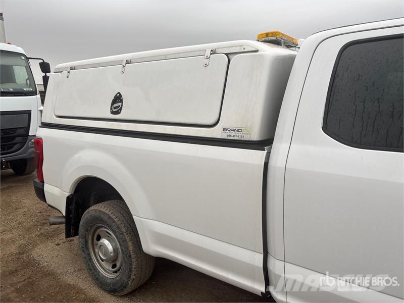 Ford F-350 XL 4x4 Extended Cab Pickup أخرى