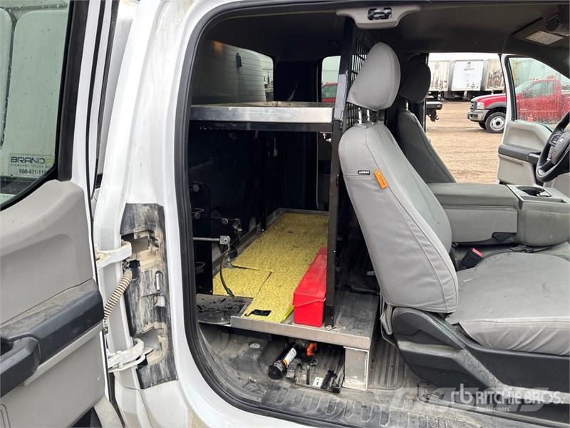 Ford F-350 XL 4x4 Extended Cab Pickup أخرى