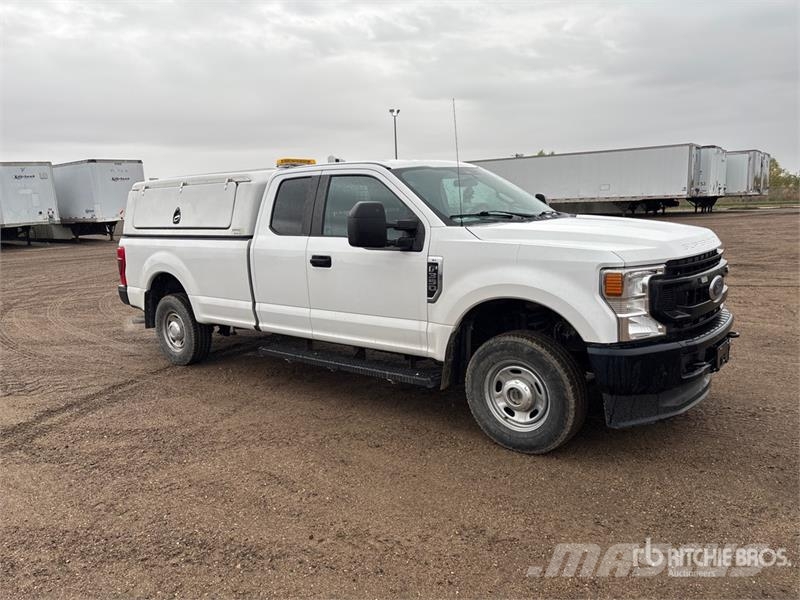 Ford F-350 XL 4x4 Extended Cab Pickup أخرى