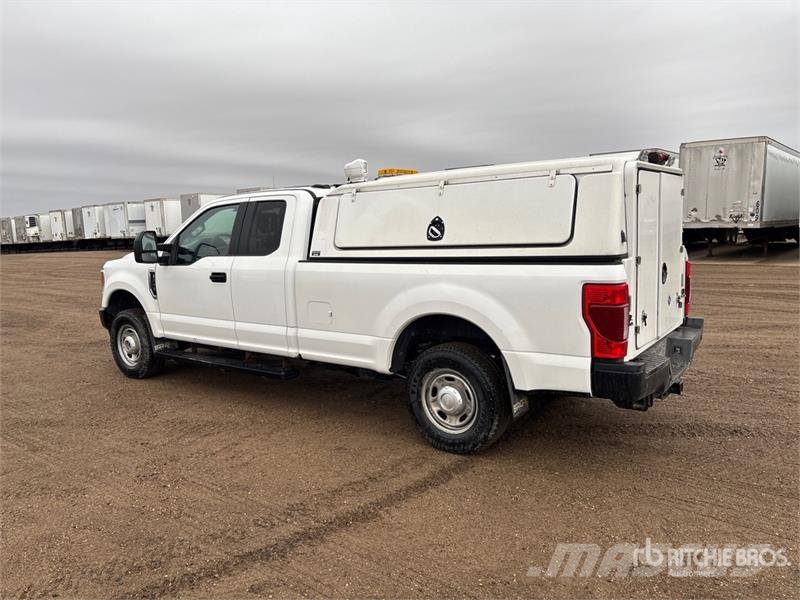Ford F-350 XL 4x4 Extended Cab Pickup أخرى
