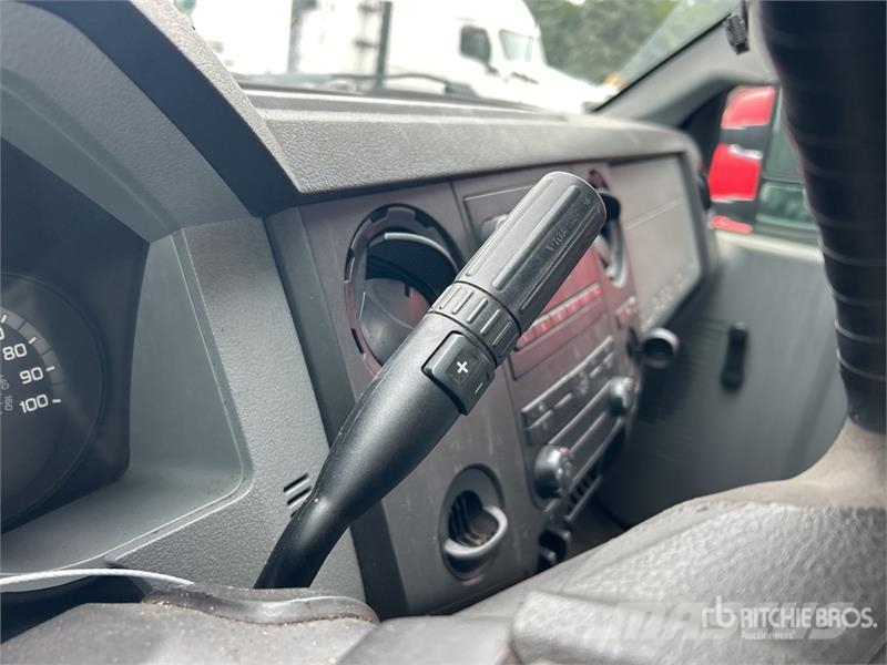 Ford F-350 XL 4x4 Extended Cab Pickup Furgoni altro