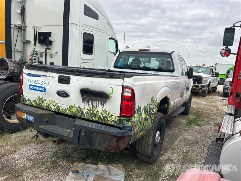 Ford F-350 XL 4x4 Extended Cab Pickup Furgoni altro