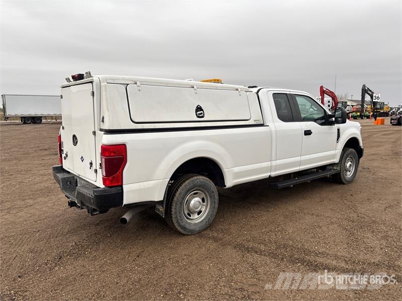 Ford F-350 XL 4x4 Extended Cab Pickup أخرى