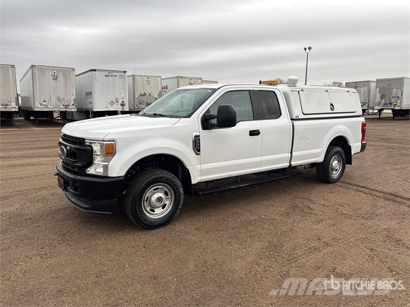 Ford F-350 XL 4x4 Extended Cab Pickup أخرى