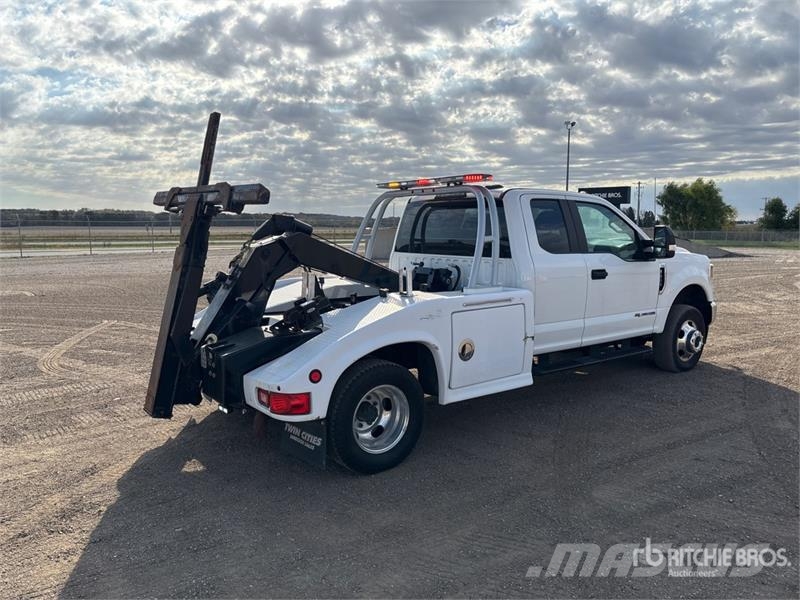 Ford F-350 XL 4x4 Extended Cab Tow Truck Evakuators ar manipulatoru