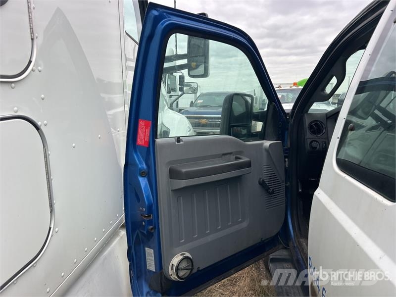 Ford F-350 XL 4x4 Extended Cab Pickup Furgoni altro