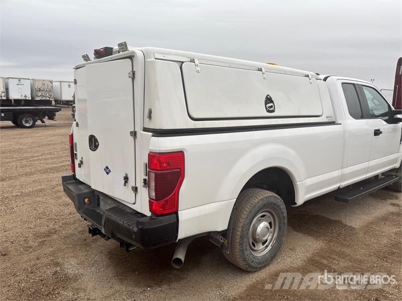 Ford F-350 XL 4x4 Extended Cab Pickup أخرى