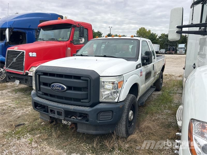 Ford F-350 XL 4x4 Extended Cab Pickup Furgoni altro