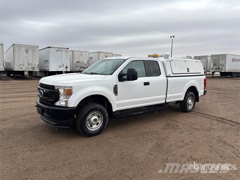 Ford F-350 XL 4x4 Extended Cab Pickup أخرى