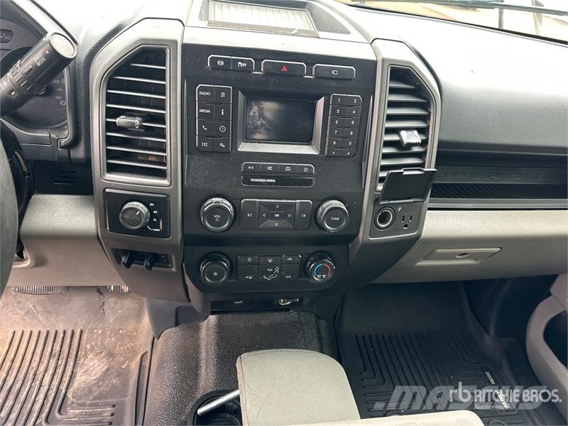 Ford F-350 XL XL 4x4 Crew Cab Pickup 其他
