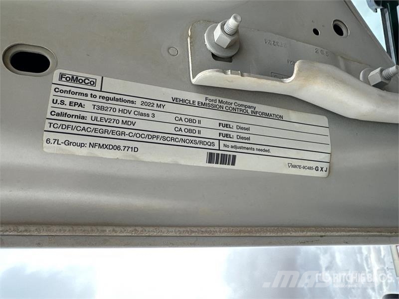 Ford F-350 XL XL 4x4 Crew Cab Pickup 其他