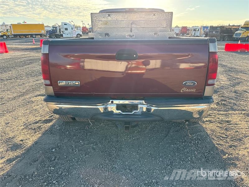 Ford F-350 XLT 4x4 Crew Cab Pickup Прочие фургоны
