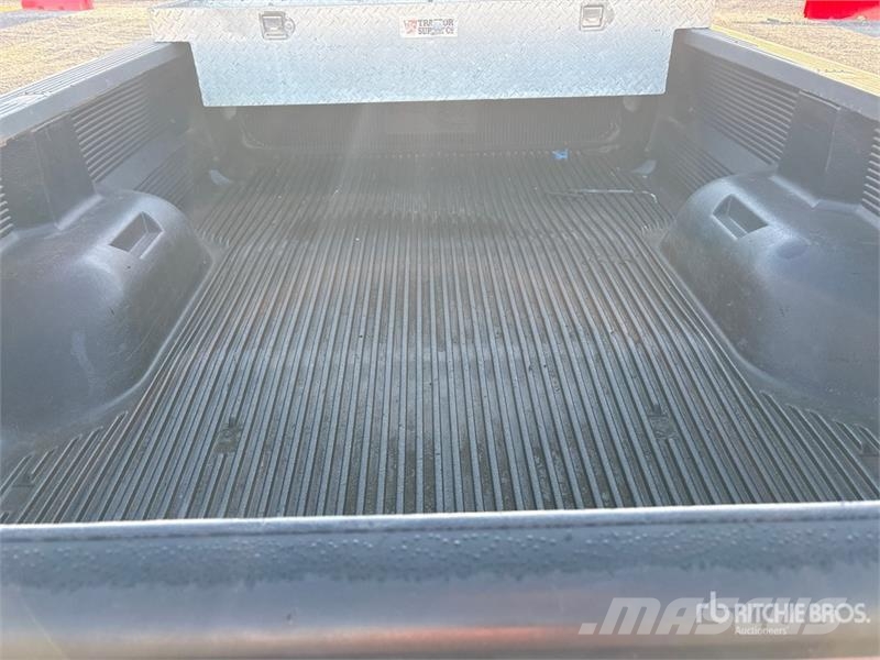 Ford F-350 XLT 4x4 Crew Cab Pickup Прочие фургоны