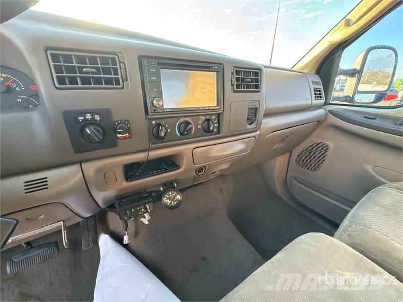 Ford F-350 XLT 4x4 Crew Cab Pickup Прочие фургоны