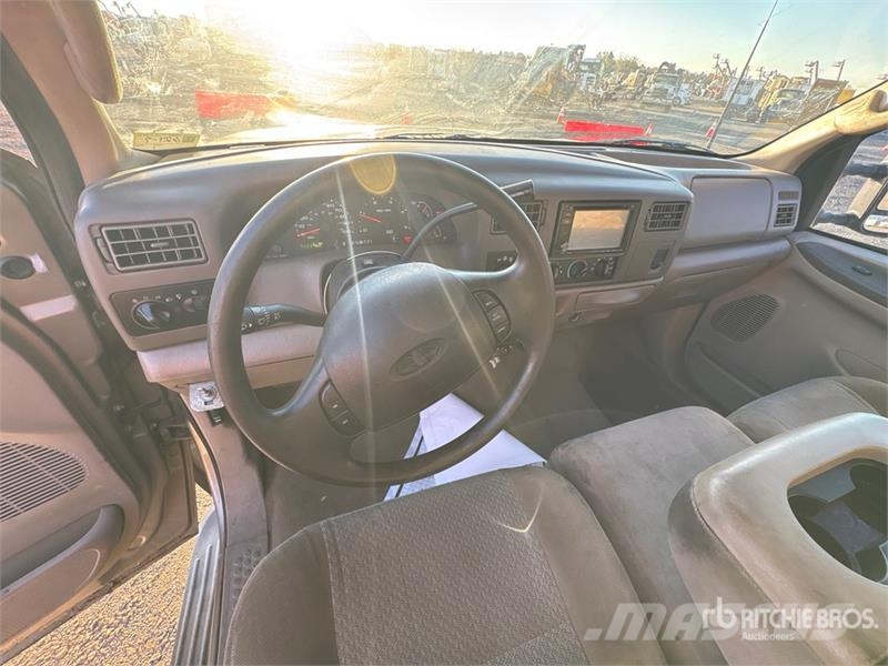 Ford F-350 XLT 4x4 Crew Cab Pickup Прочие фургоны