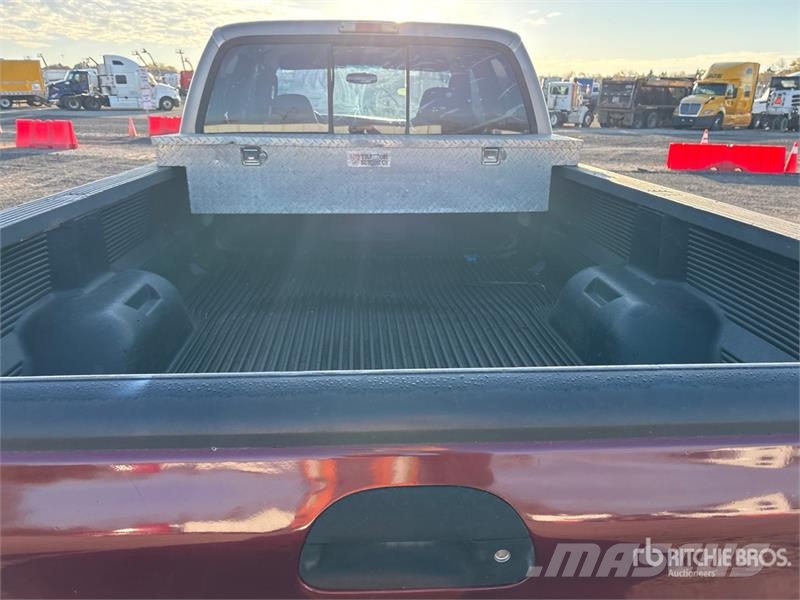 Ford F-350 XLT 4x4 Crew Cab Pickup Прочие фургоны