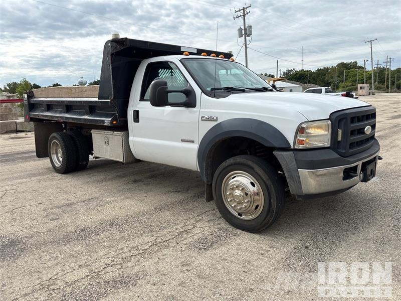 Ford F-450 Sklápěče