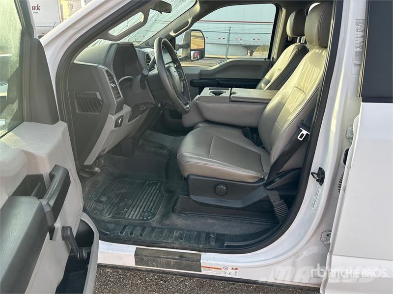 Ford F-450 Kamioni sa otvorenim sandukom