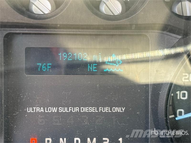 Ford F-450 Ciężarówki typu Platforma / Skrzynia