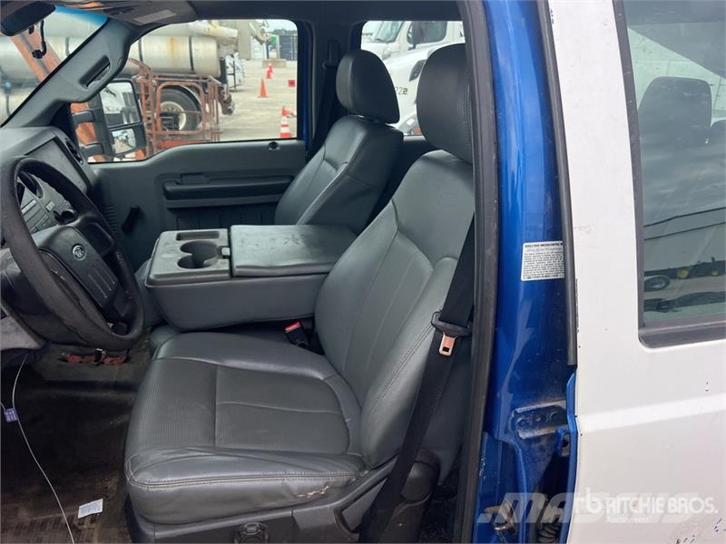 Ford F-450 ダンプ