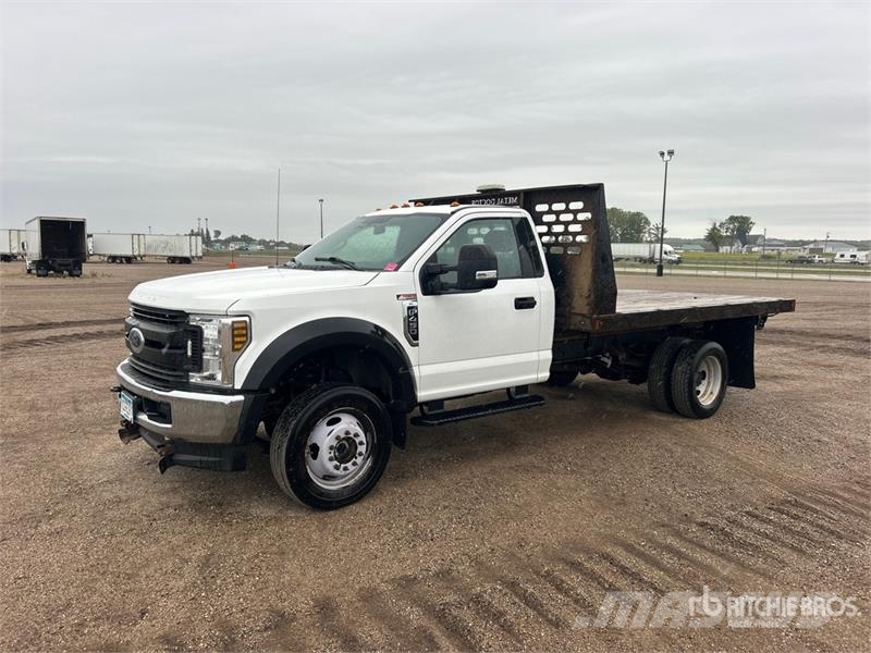 Ford F-450 Flatbed / Dropside trucks