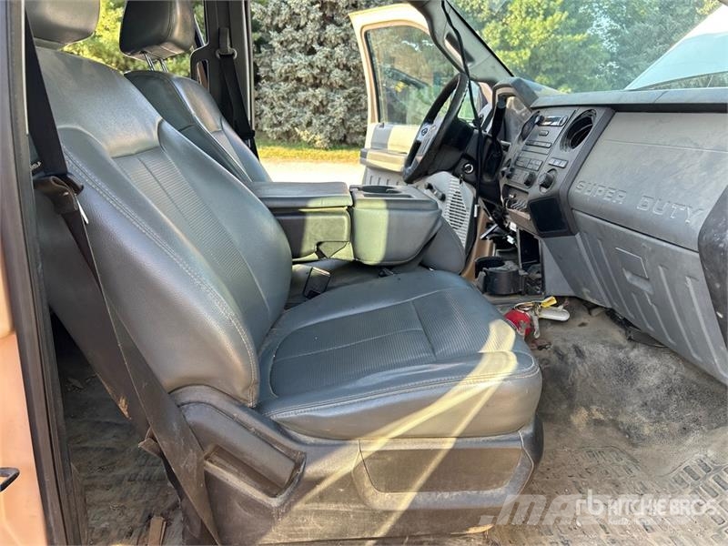 Ford F-450 Savivarčių priekabų vilkikai