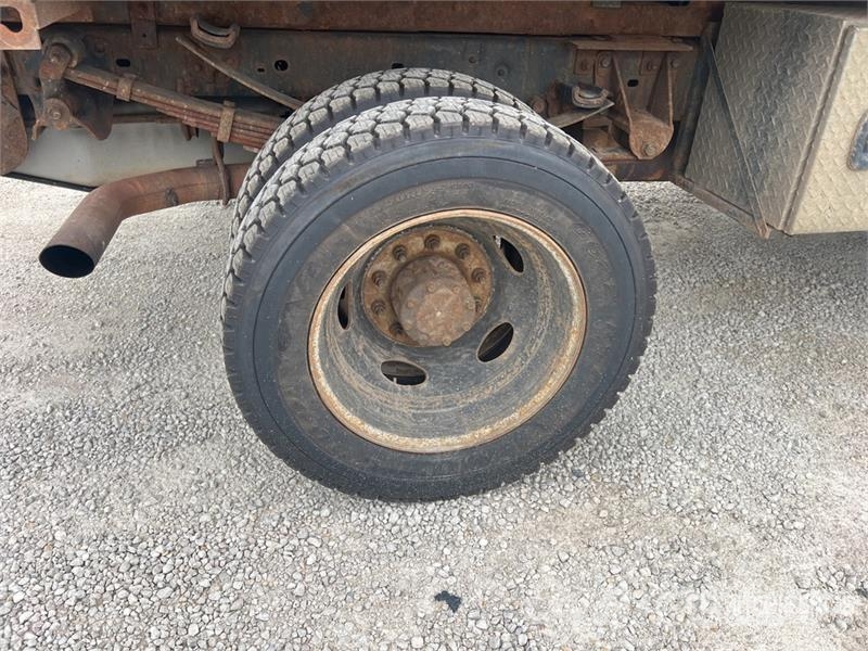 Ford F-450 ダンプ