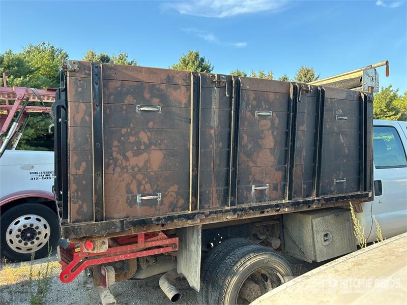 Ford F-450 Savivarčių priekabų vilkikai