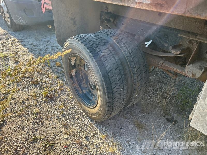 Ford F-450 Savivarčių priekabų vilkikai