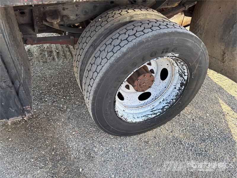 Ford F-450 Грузовики-платформы/боковая разгрузка