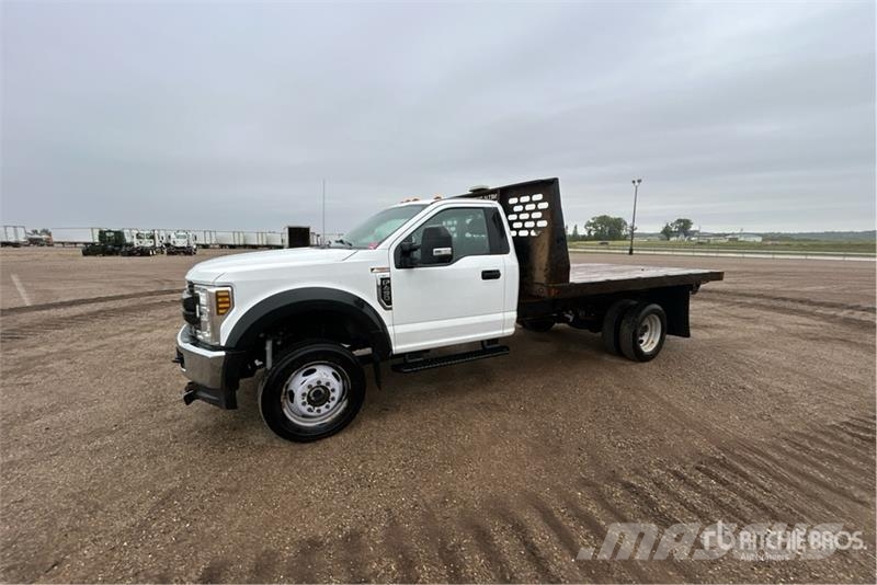 Ford F-450 Flatbed / Dropside trucks