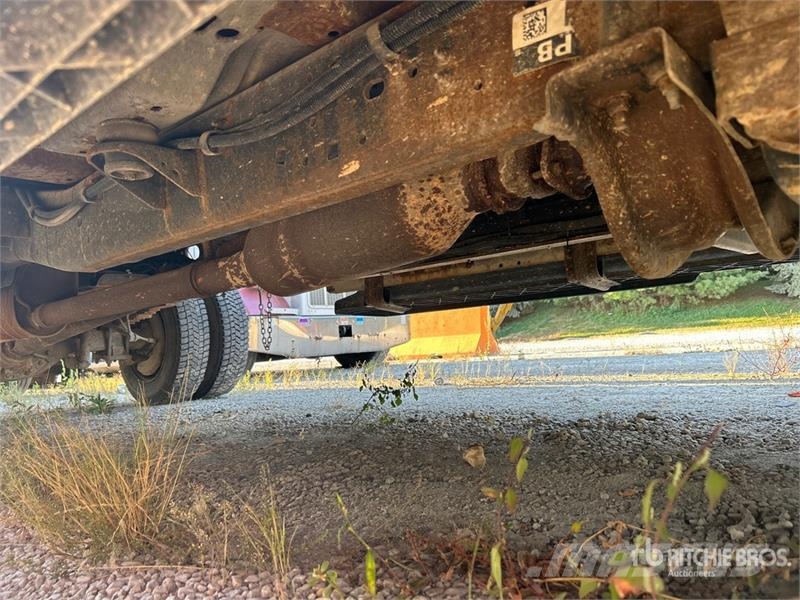 Ford F-450 Savivarčių priekabų vilkikai