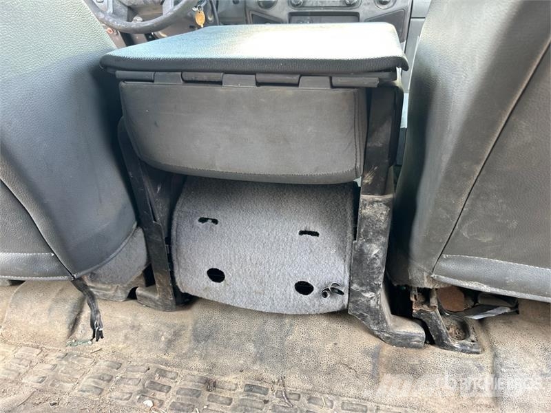Ford F-450 Savivarčių priekabų vilkikai