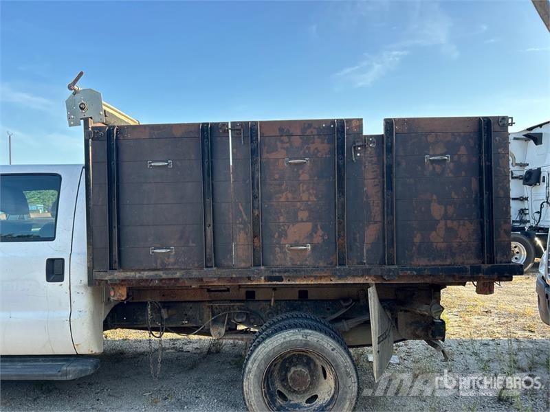 Ford F-450 Savivarčių priekabų vilkikai