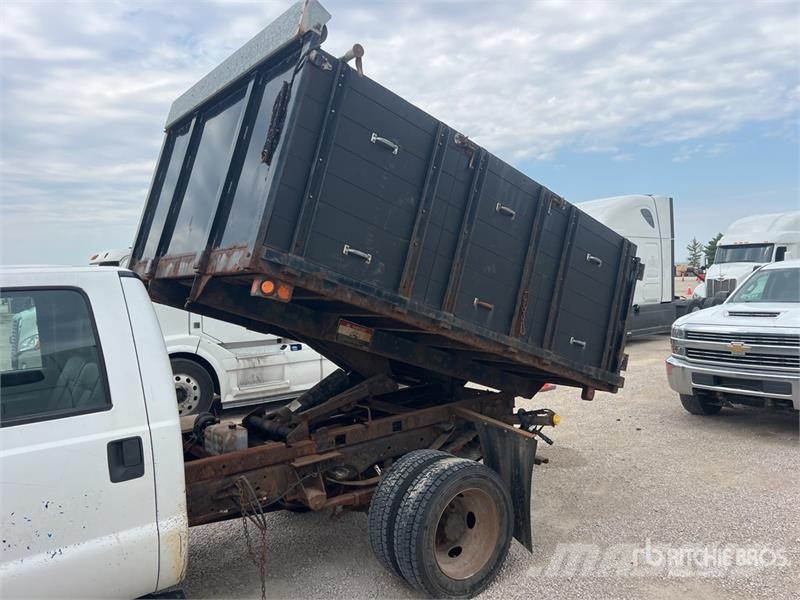 Ford F-450 ダンプ