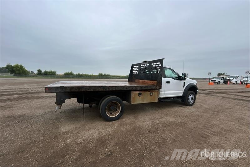 Ford F-450 Flatbed / Dropside trucks