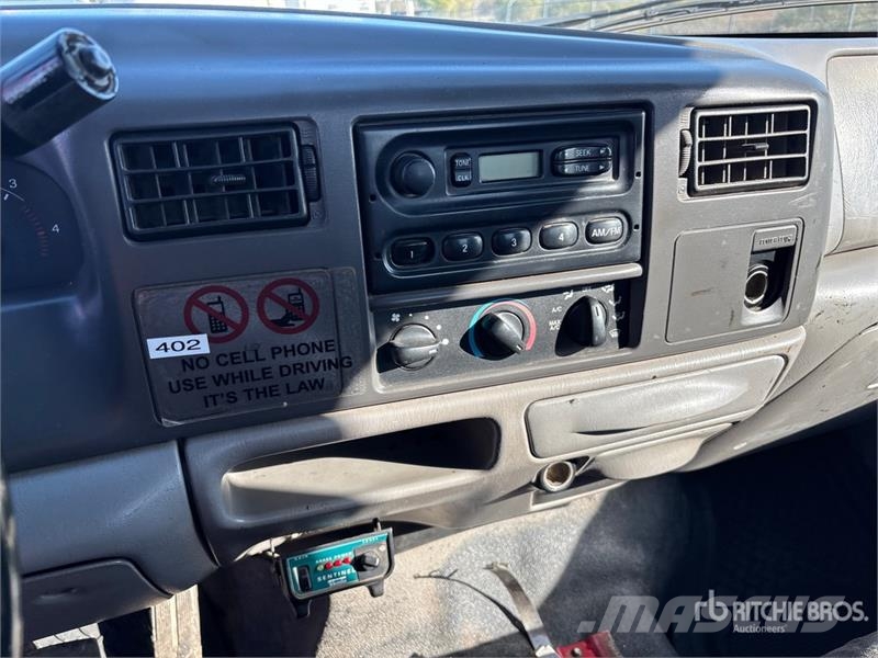 Ford F-450 Грузовики-платформы/боковая разгрузка