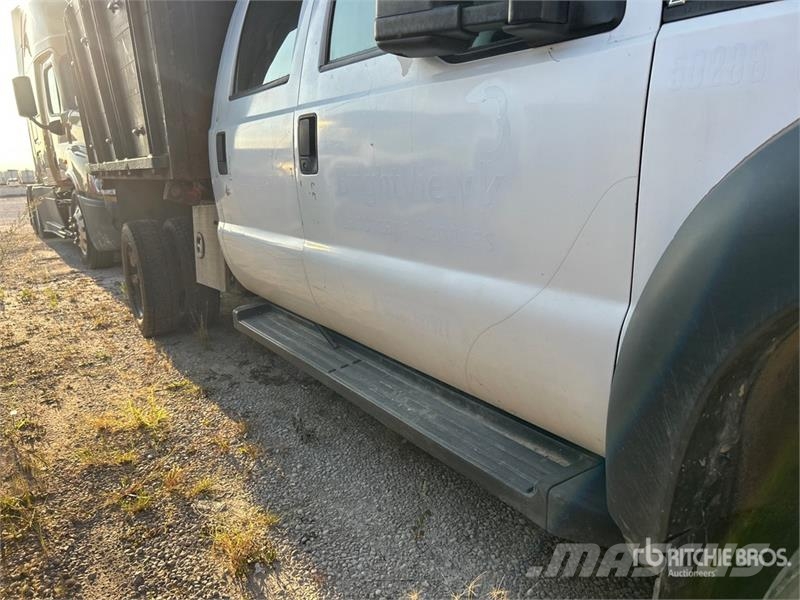 Ford F-450 Savivarčių priekabų vilkikai