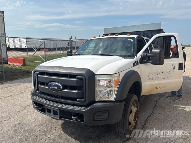 Ford F-450 ダンプ