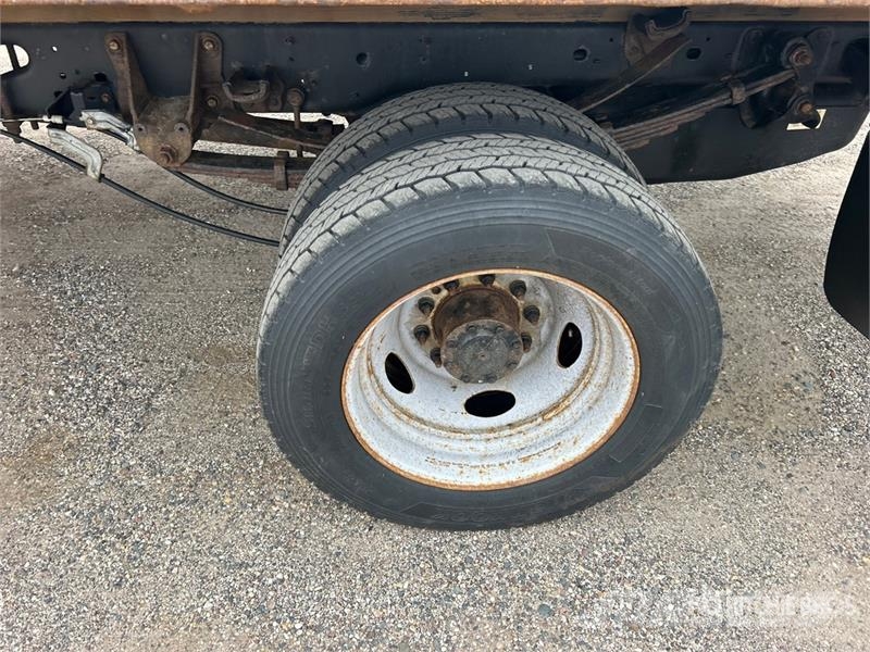 Ford F-450 Flatbed / Dropside trucks