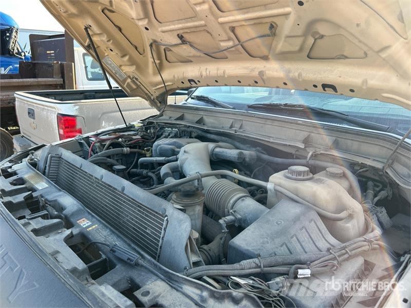 Ford F-450 Savivarčių priekabų vilkikai