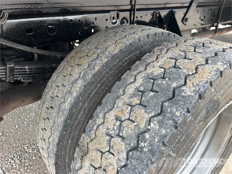 Ford F-450 Pritschenwagen/Pritschenwagen mit Seitenklappe
